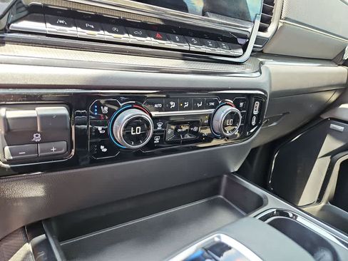 Used 2023 Chevrolet Silverado 1500 ZR2 w/ Technology Package AWD/4WD image 28