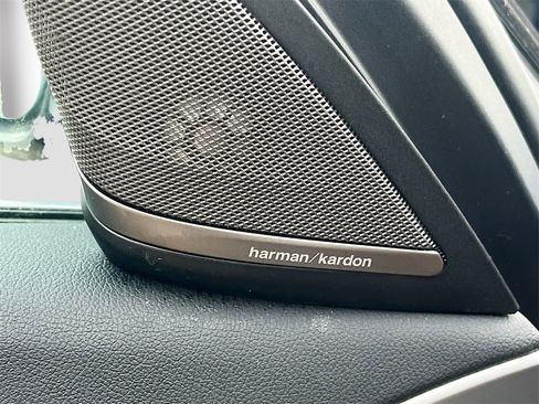 Used 2023 BMW 530i w/ Premium Package image 19