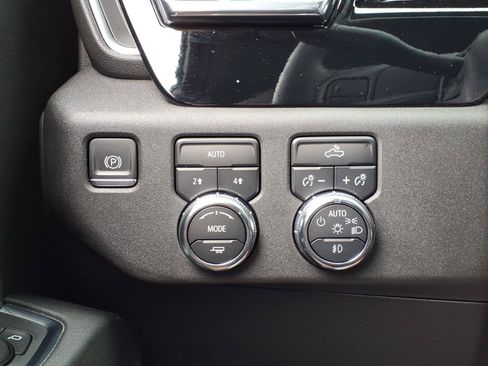 Used 2024 GMC Sierra 1500 Elevation AWD/4WD image 25
