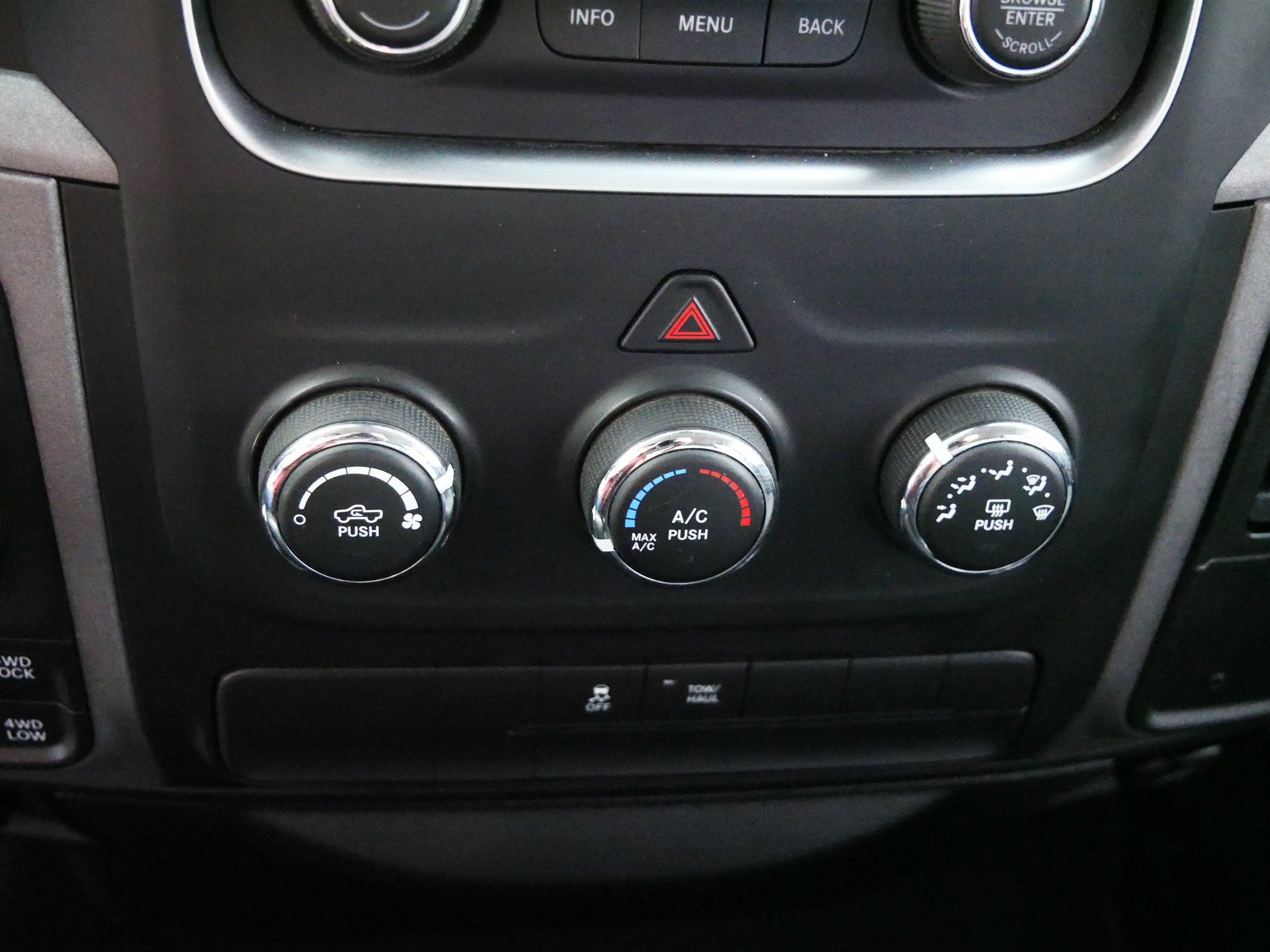 Used 2016 RAM 1500 Express AWD/4WD image 23