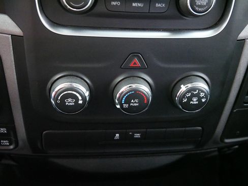 Used 2016 RAM 1500 Express AWD/4WD image 23