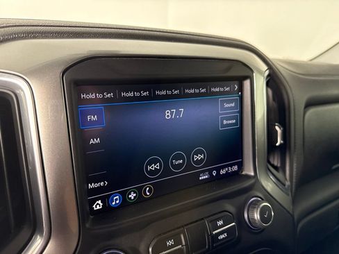 Used 2019 Chevrolet Silverado 1500 RST AWD/4WD image 18
