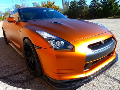 Used 2010 Nissan GT-R Premium image 14