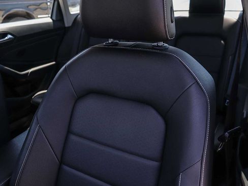 Certified 2024 Volkswagen Jetta SE FWD image 25