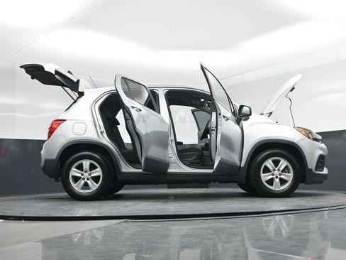 Used 2020 Chevrolet Trax LS w/ Tint and Cruise Package image 21