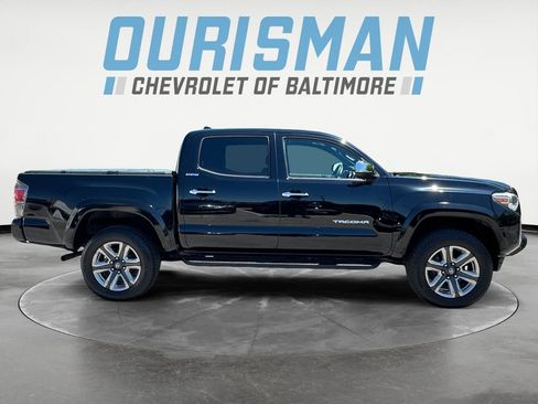 Used 2017 Toyota Tacoma Limited w/ Tow Package AWD/4WD image 7