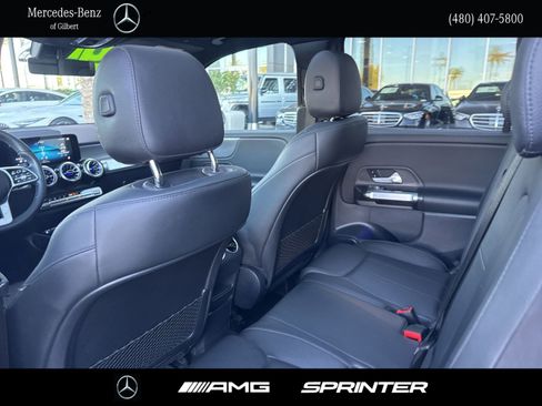 Used 2022 Mercedes-Benz GLB 250 image 18
