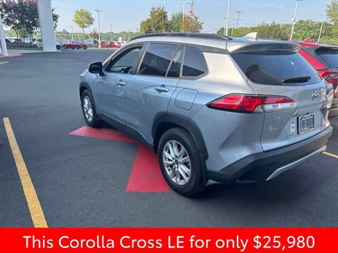 Used 2023 Toyota Corolla Cross LE w/ Moonroof Package FWD image 17