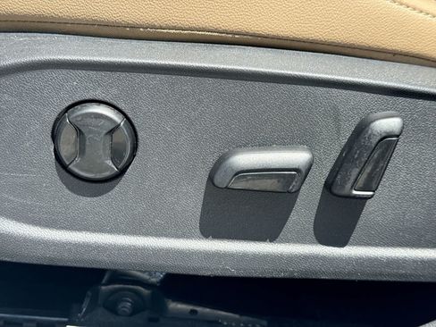 Used 2021 Volkswagen Jetta SE FWD image 23