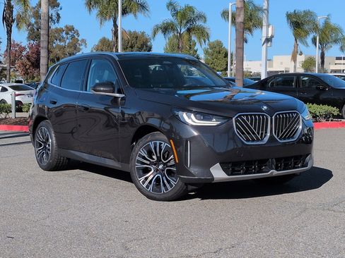 Used 2025 BMW X3 xDrive30i w/ Convenience Package image 2