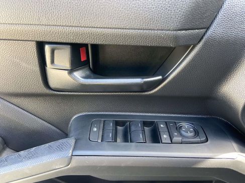 Used 2025 Toyota Tacoma SR5 RWD image 15