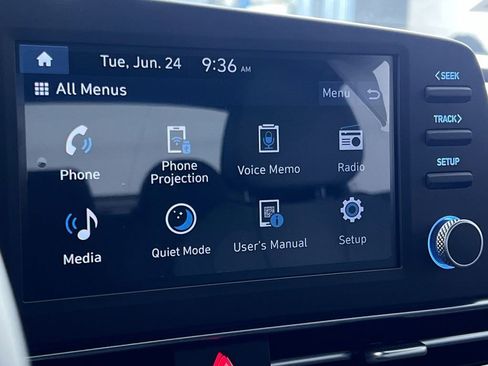 Used 2025 Hyundai Elantra Sport image 20