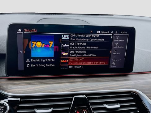 Used 2023 BMW 540i w/ M Sport Package RWD image 11