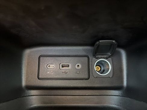Used 2021 Chevrolet Equinox LT AWD/4WD image 30
