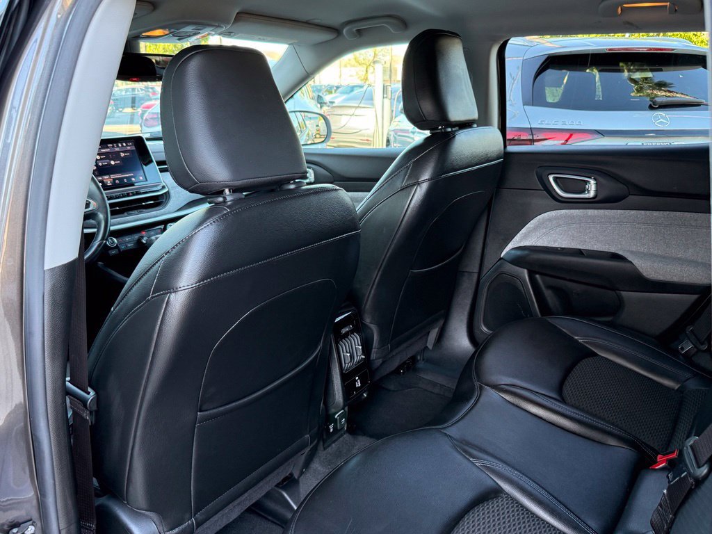 Used 2022 Jeep Compass Latitude w/ Convenience Group FWD image 23