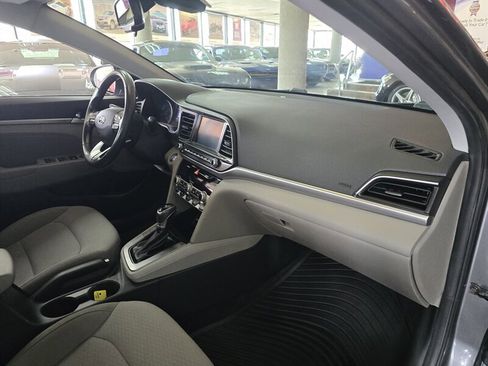 Used 2019 Hyundai Elantra Value Edition FWD image 12