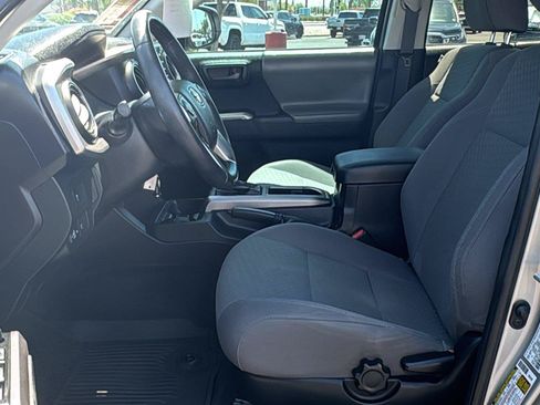 Used 2022 Toyota Tacoma SR5 RWD image 26