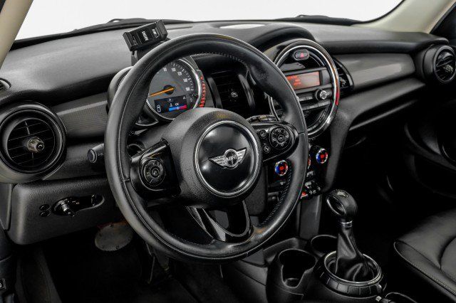 Used 2016 MINI Cooper 4-Door Hardtop FWD image 14