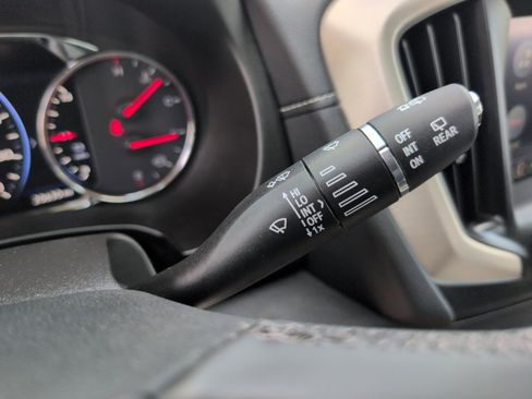 Used 2024 GMC Terrain Denali w/ Denali Premium Package image 24