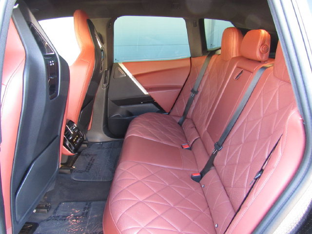 Used 2022 BMW iX xDrive50 w/ Sport Package AWD/4WD image 16
