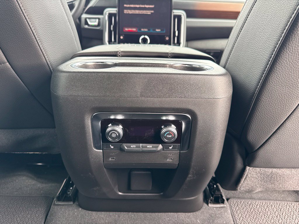 New 2026 GMC Yukon Denali w/ Sun & Power Step Package AWD/4WD image 26