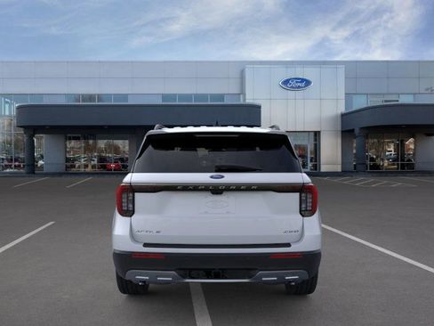 New 2026 Ford Explorer Active w/ Active Comfort Package image 6