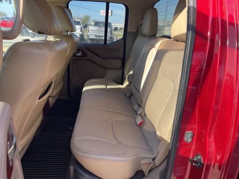 Used 2012 Nissan Frontier SL w/ Moonroof Pkg image 5