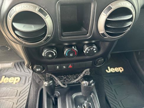 Used 2016 Jeep Wrangler Sport w/ Mopar Black Appearance Group image 16