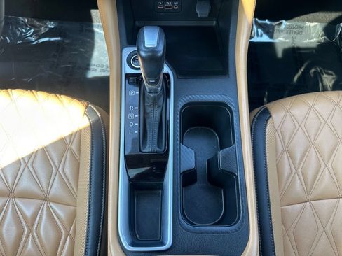 Used 2022 Nissan Sentra SV w/ SV Premium Package FWD image 35