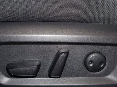 Used 2024 Nissan Rogue SV image 19