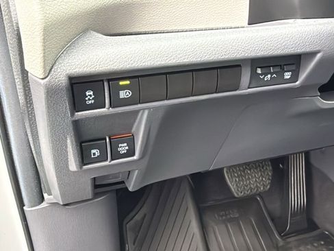 Certified 2024 Toyota Sienna Limited image 12