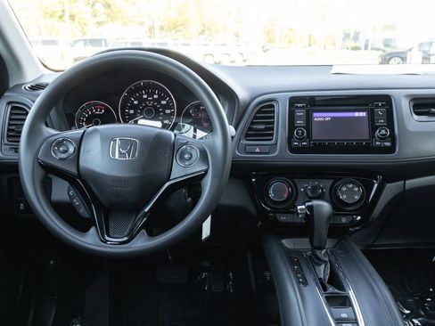 Used 2019 Honda HR-V LX image 25