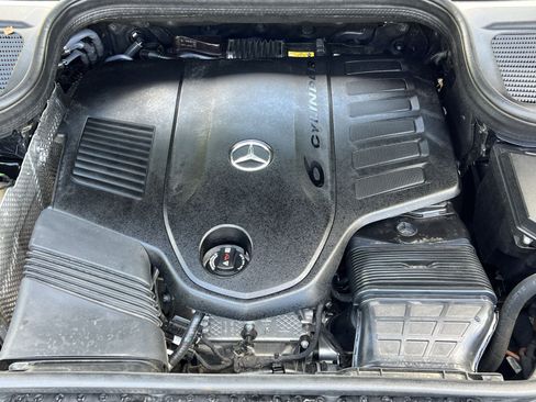 Used 2022 Mercedes-Benz GLS 450 4MATIC image 35