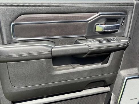 New 2026 RAM 2500 Laramie AWD/4WD image 24