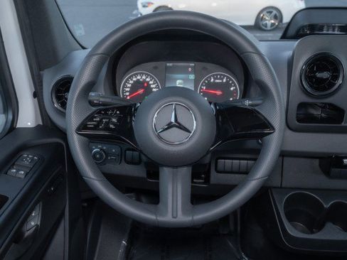 New 2025 Mercedes-Benz Sprinter 2500 image 19