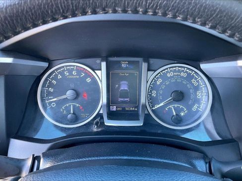 Certified 2020 Toyota Tacoma SR5 image 20