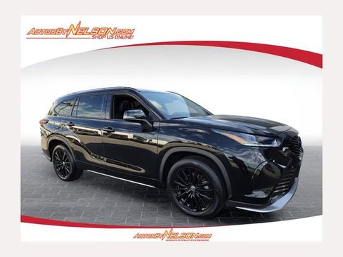 Used 2025 Toyota Highlander XSE AWD/4WD image 1