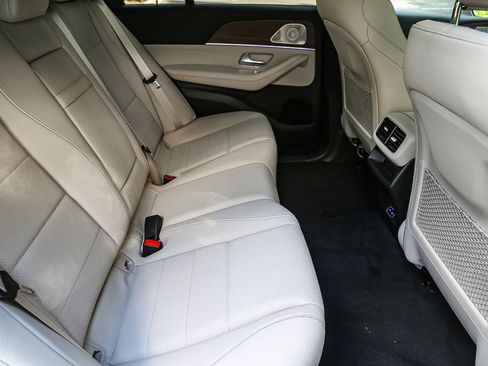 New 2026 Mercedes-Benz GLE 450e 4MATIC image 16