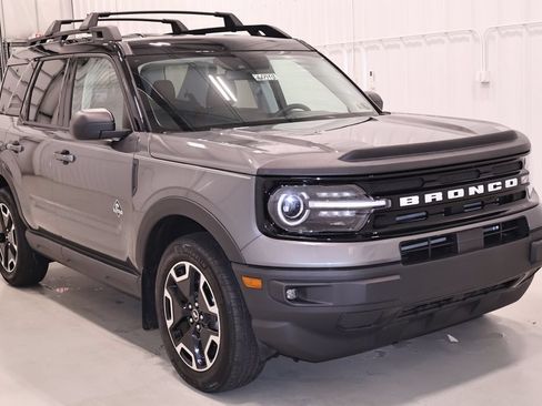 Certified 2024 Ford Bronco Sport Outer Banks w/ Tech Package AWD/4WD image 4