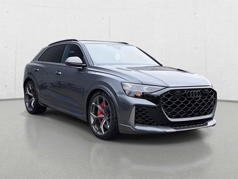 New 2025 Audi RS Q8 performance image 3