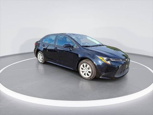Certified 2024 Toyota Corolla LE FWD image 3