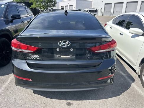 Used 2018 Hyundai Elantra SEL FWD image 5