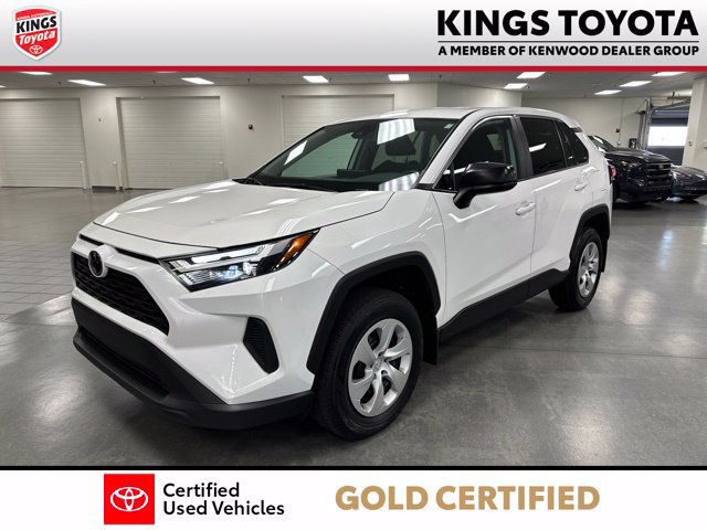 Used 2024 Toyota RAV4 LE AWD/4WD image 4