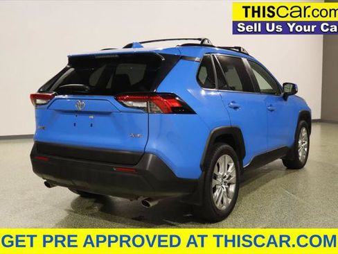 Used 2019 Toyota RAV4 XLE Premium FWD image 8
