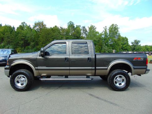 Used 2007 Ford F250 Lariat AWD/4WD image 1