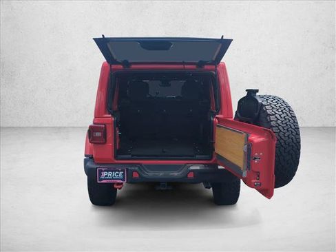 Used 2025 Jeep Wrangler Unlimited Rubicon w/ Steel Bumper Group AWD/4WD image 7