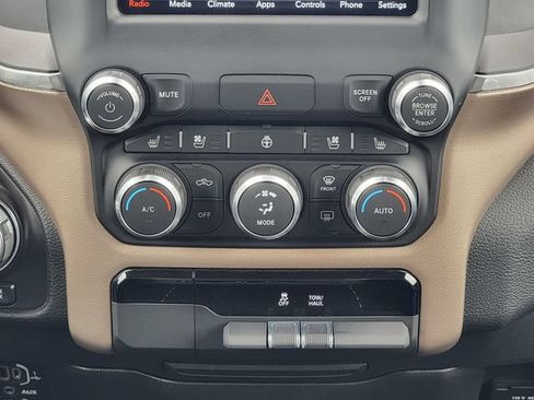 Used 2021 RAM 1500 Laramie w/ Off Road Group AWD/4WD image 22