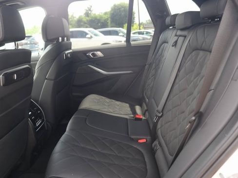 Used 2025 BMW X5 xDrive40i image 25