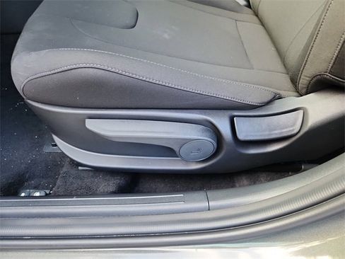 New 2025 Hyundai Elantra SEL w/ Cargo Package image 17
