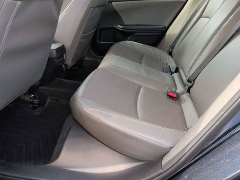 Used 2018 Honda Civic Touring image 19